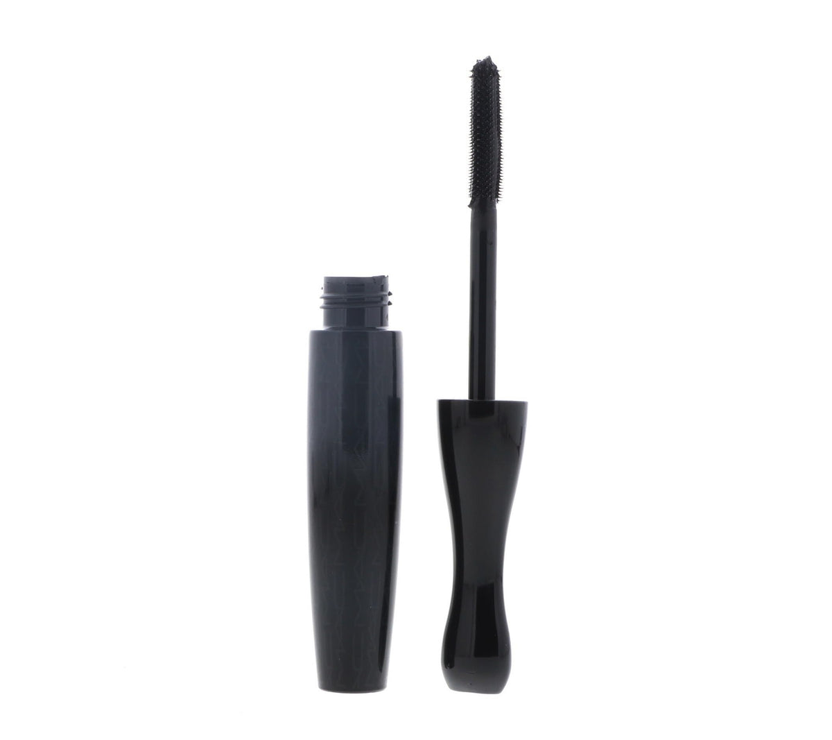MAC In Extreme Dimension 3D Mascara lashes coated for length and lift