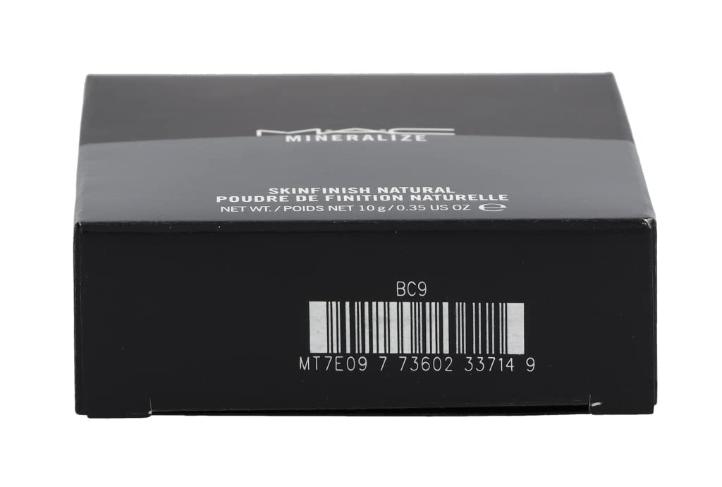 MAC Mineralize Skinfinish Natural Medium Plus provides a balanced, natural complexion.