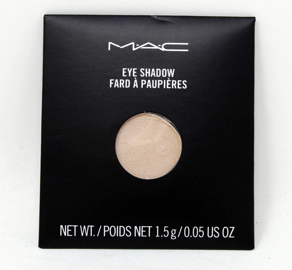 MAC Pro Pan Refill Eye Shadow Shroom Nib offers stay-true color for versatile daytime-to-evening looks.