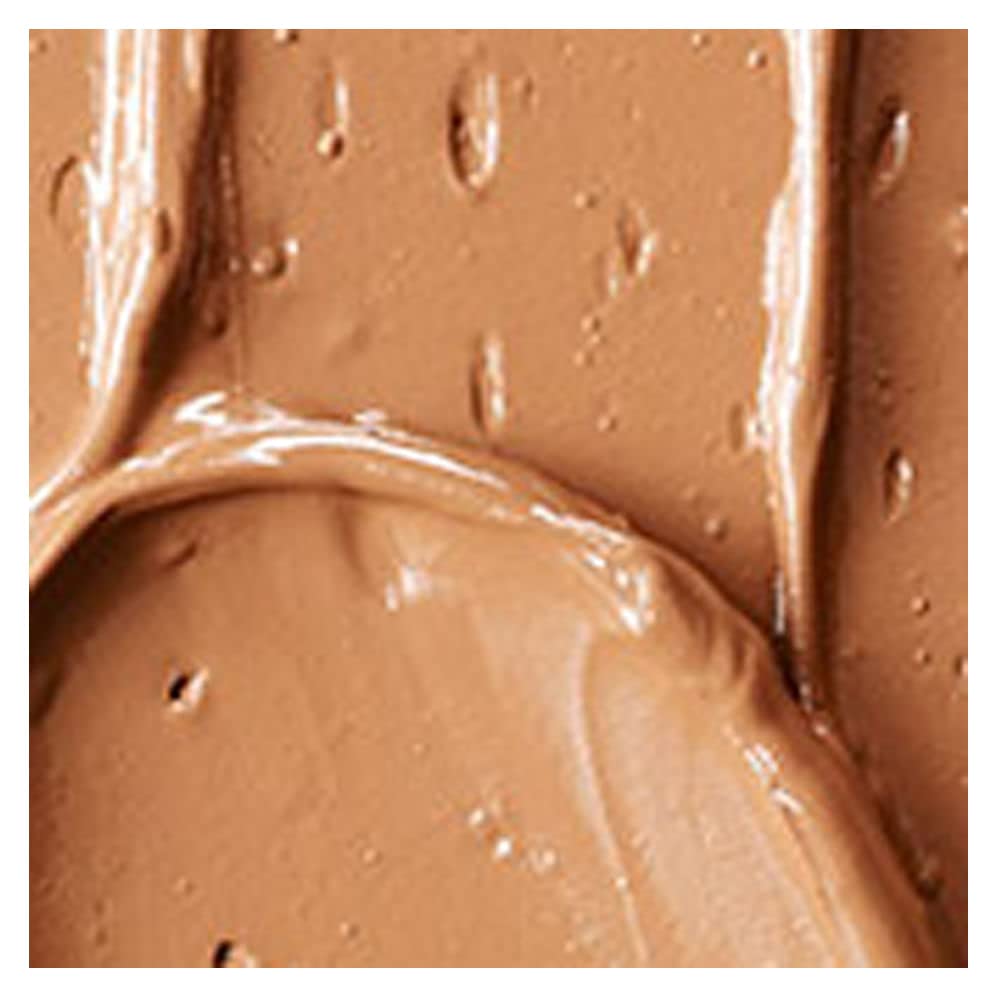 MAC Studio Fix concealer close-up of the applicator tip for targeted concealment