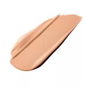MAC Studio Fix NC25 close-up cap highlights precise tip for controlled coverage