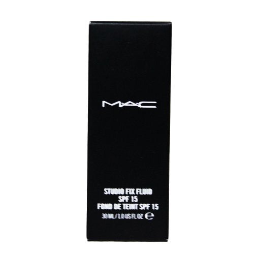 MAC Studio Fix Fluid SPF15 NC15 application brush demonstrates easy, precise makeup application.