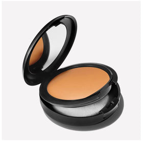 MAC Studio Fix Powder Plus Foundation NC46 compact close-up showing matte finish and oil control.