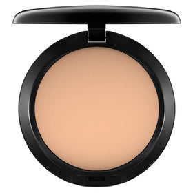 MAC Studio Fix Powder Plus Foundation NW33 texture close-up reveals matte finish