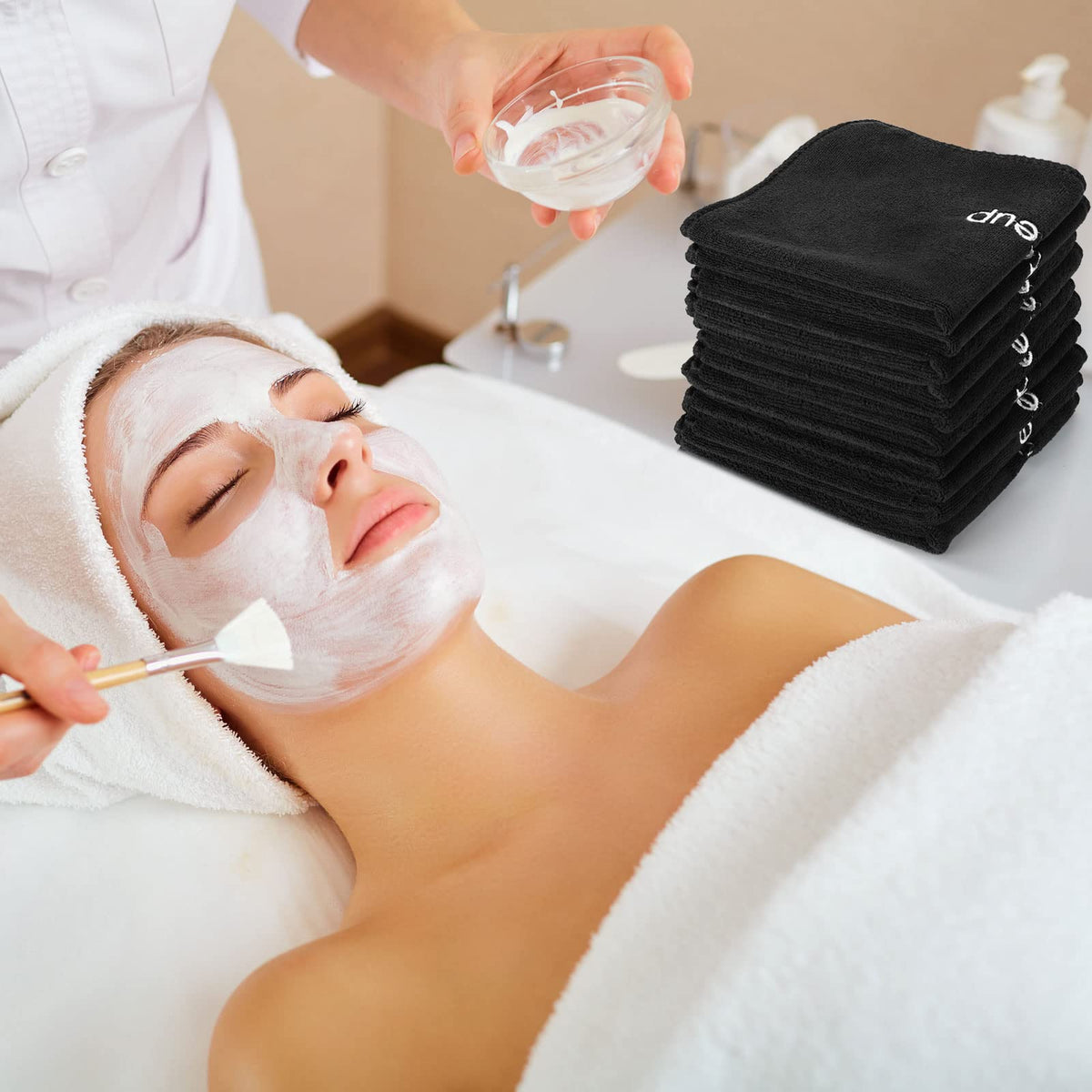 Macarrie makeup towels are reusable and easy to care for.