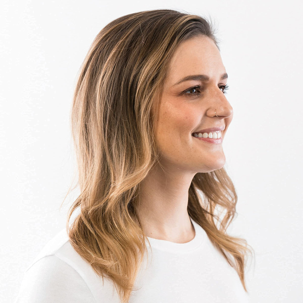 Madison Reed Light Works wishbone balayage applicator for precise placement