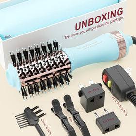 Madremía compact travel case included for organized packing.