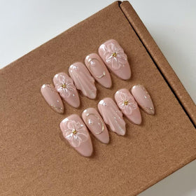 MAGLFELL handmade almond press-on nails with medium length for easy salon-style results