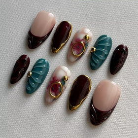MAGLFELL handmade gel nails in almond shape for precise, comfortable wear.