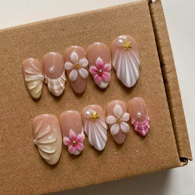 MAGLFELL medium almond 3D nails for at home salon results