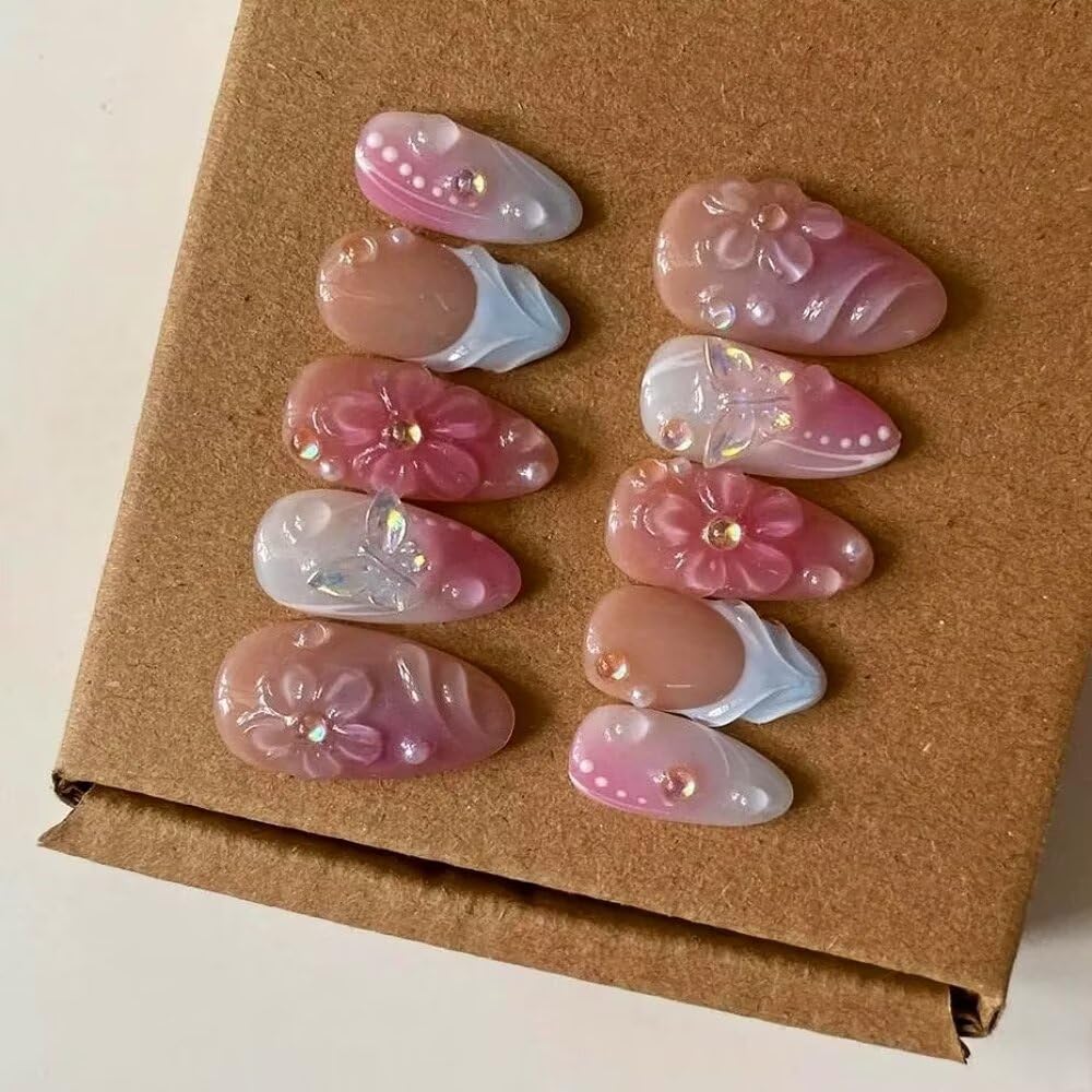 MAGLFELL leopard-pattern nails offer bold, on-trend style for chic everyday wear.