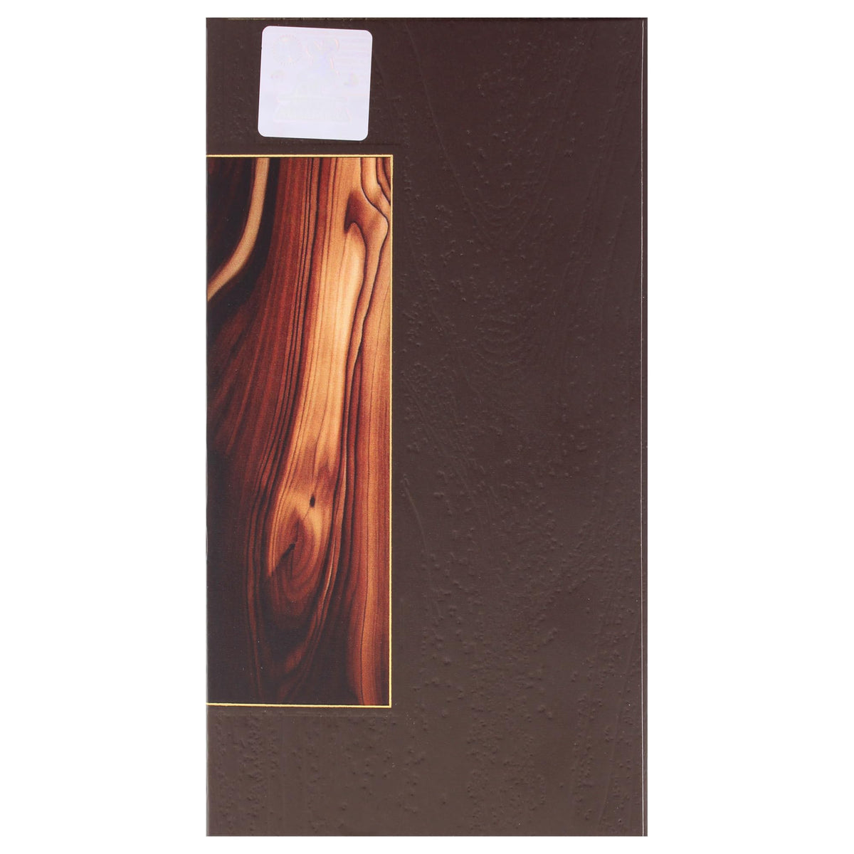 Maison Alhambra Smoked Oud Vanilla detailed label communicates brand heritage