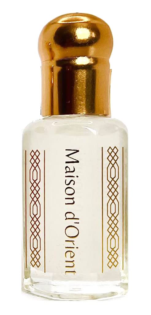 Maison d'Orient Vanilla Musk oil bottle closeup for lasting luxury scent.