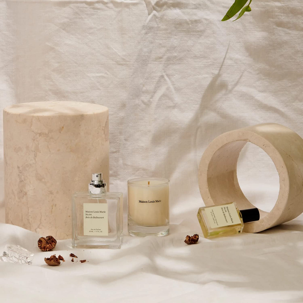 Maison Louis Marie Balincourt note visual detailing sandalwood and cedarwood tones