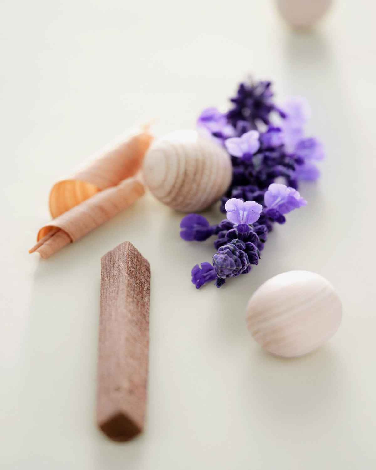 Maison Louis Marie No.02 Le Long Fond roll-on cap close-up showing precise application