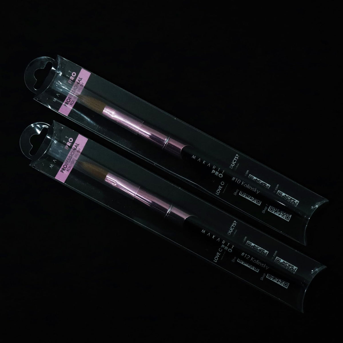 Acetone-resistant handle on MakarttPro Kolinsky brush for salon resilience