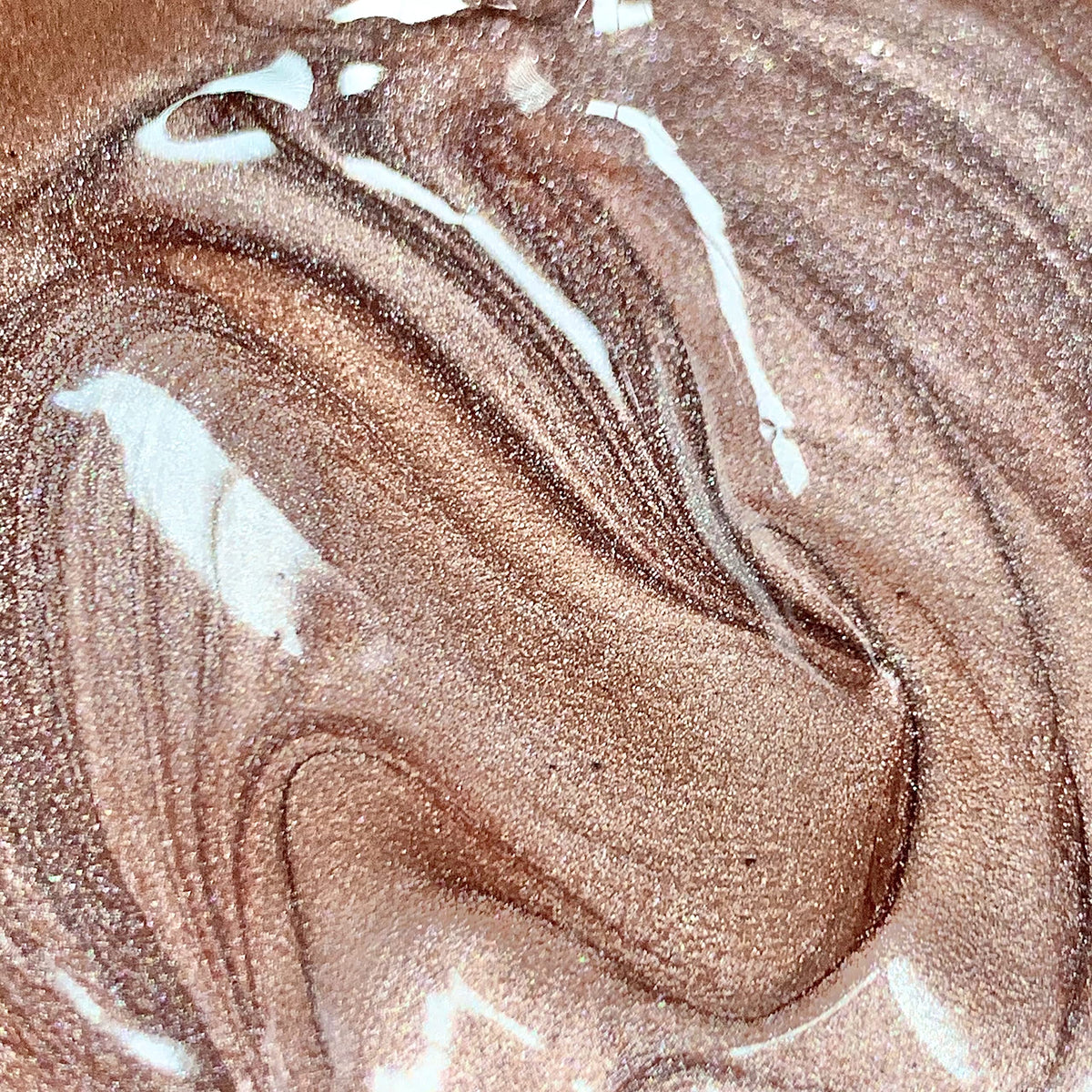 Molten Body Glow on legs provides a subtle, even luminance for the skin.