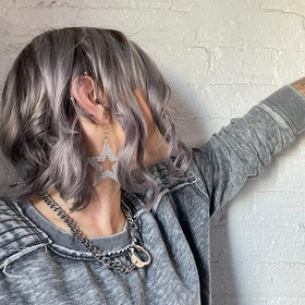 MANIC PANIC Dark Star pre-lightened hair prep yields vivid results.