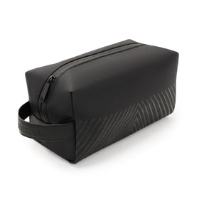 MANSCAPED The Shed 2.0 front view with vegan leather handle for easy carrying