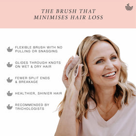 MANTA detangles wet hair with a smooth, pull-free glide.