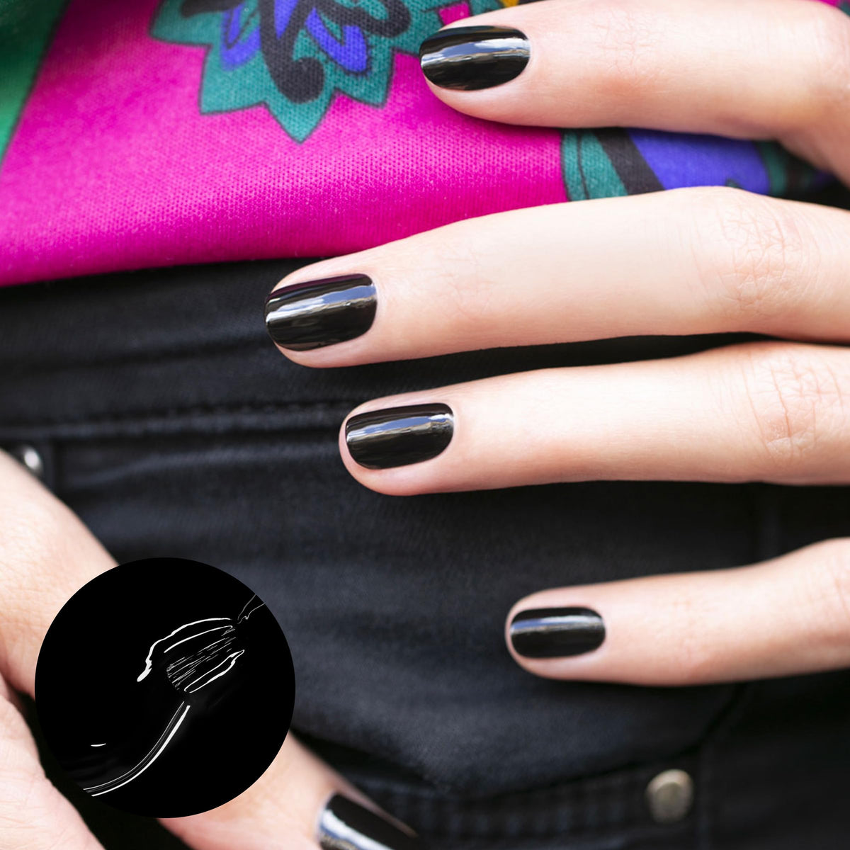 Manucurist Green Licorice bottle with glossy finish for a long-lasting look