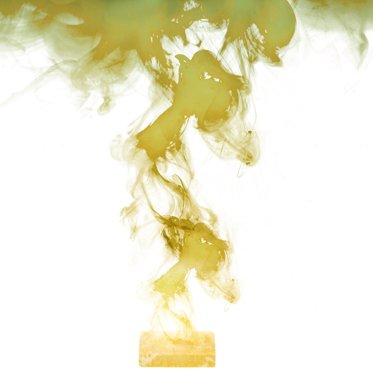 ManuFeiFei sulfur bath tablet creates a home spa onsen experience in bath.