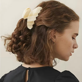MAORULU acetate clip for thin hair in cream white adds gentle hold