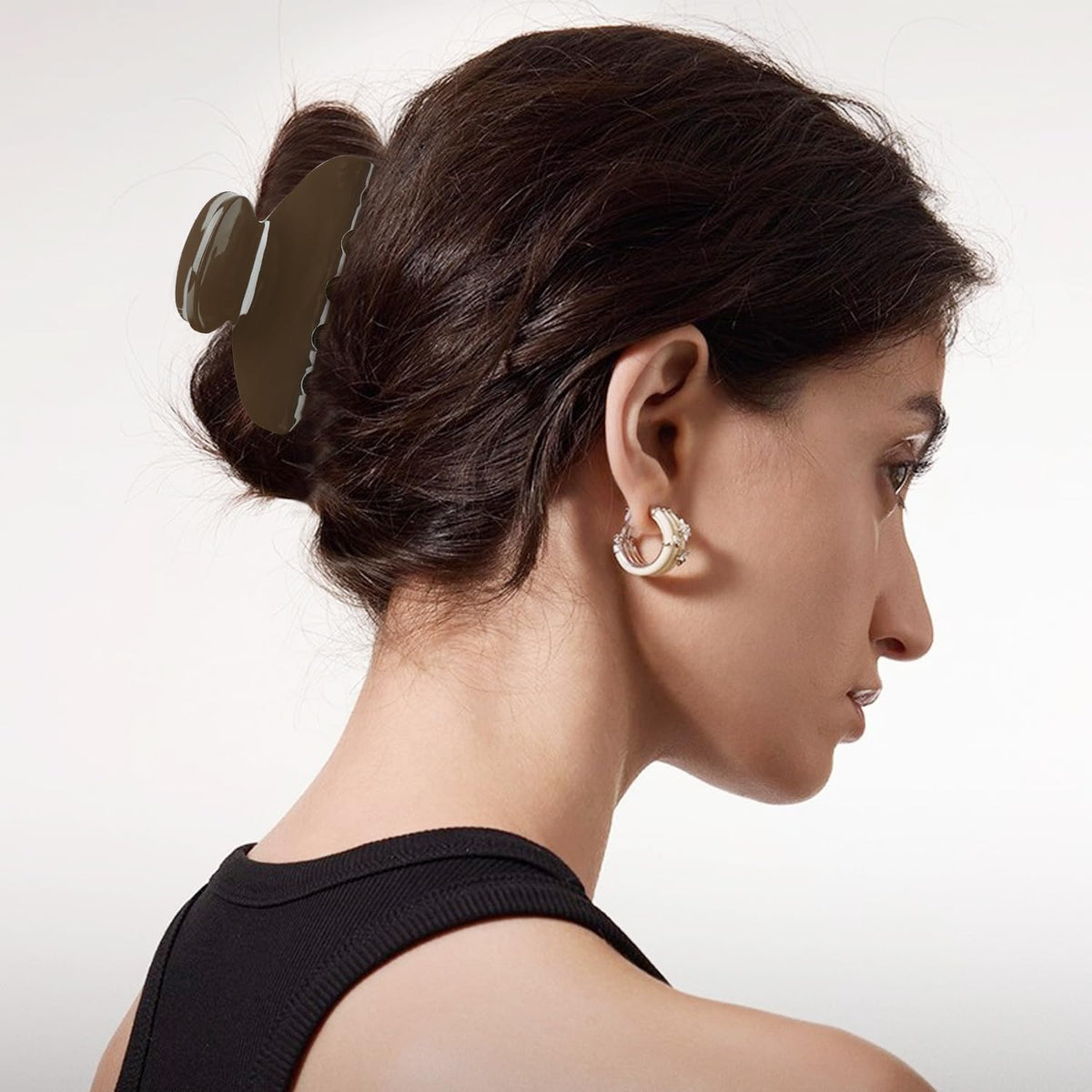 MAORULU daily-use dark brown hair clip suitable for everyday looks.