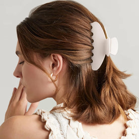 MAORULU non-slip design keeps hair in place during activities.