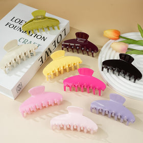 MAORULU wearable accessory complements casual and formal outfits.