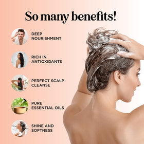 Maple Holistics Biotin & Batana Shampoo lather demonstrates gentle cleansing for fine hair.