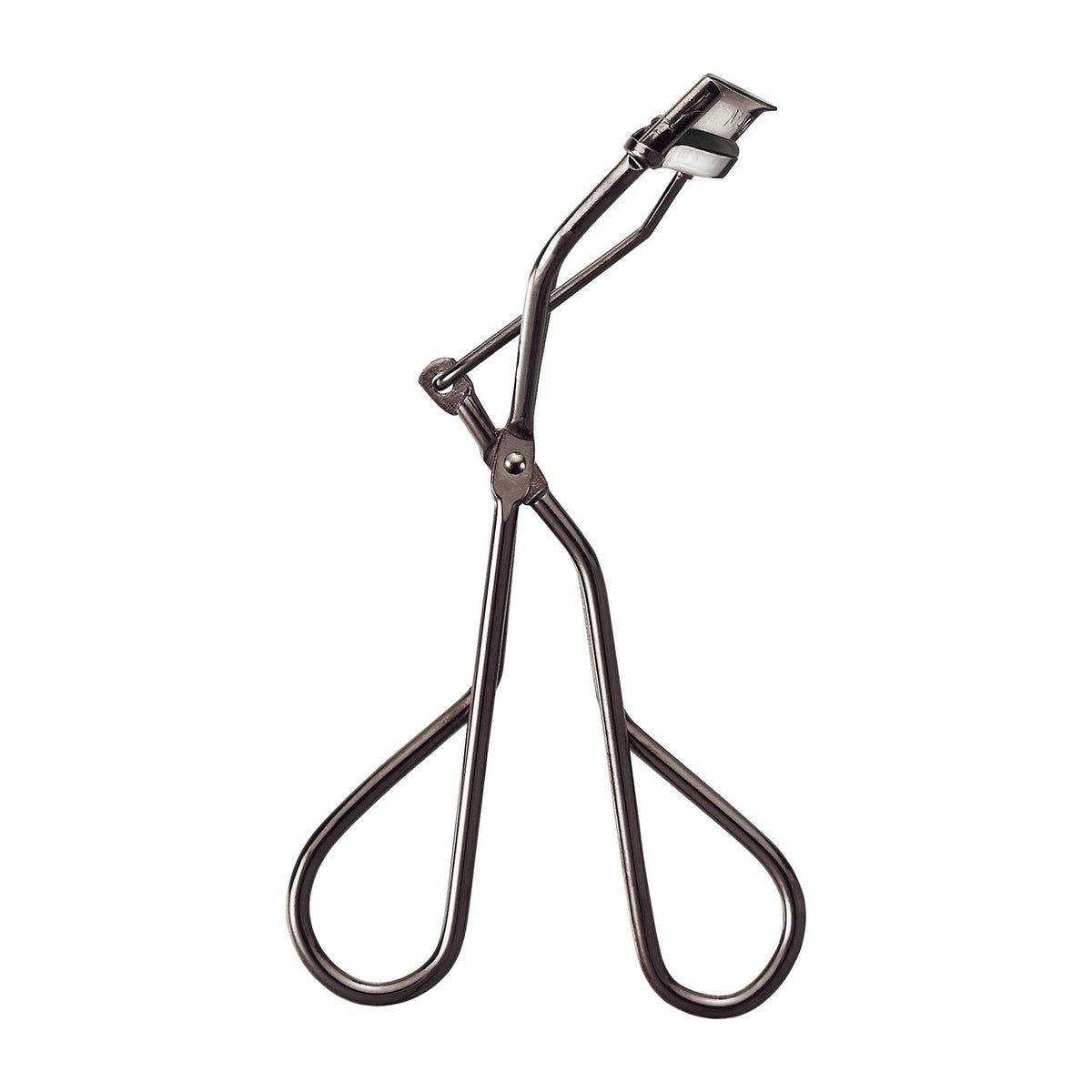 Maquillage Edge Free Eyelash Curler closeup showing precise curling for defined lashes.