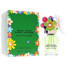 Marc Jacobs Daisy Wild Intense spray nozzle enables precise, fresh fragrance bursts.