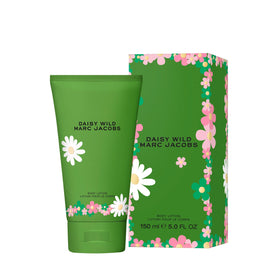 Marc Jacobs Daisy Wild moisturizes skin, leaving it soft and comfortable after use.