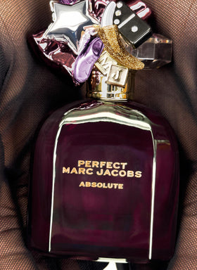 Marc Jacobs Perfect Absolute packaging side-view emphasizes premium presentation.