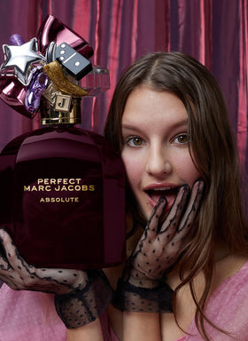Marc Jacobs Perfect Absolute spray-application detail shows easy, controlled use.