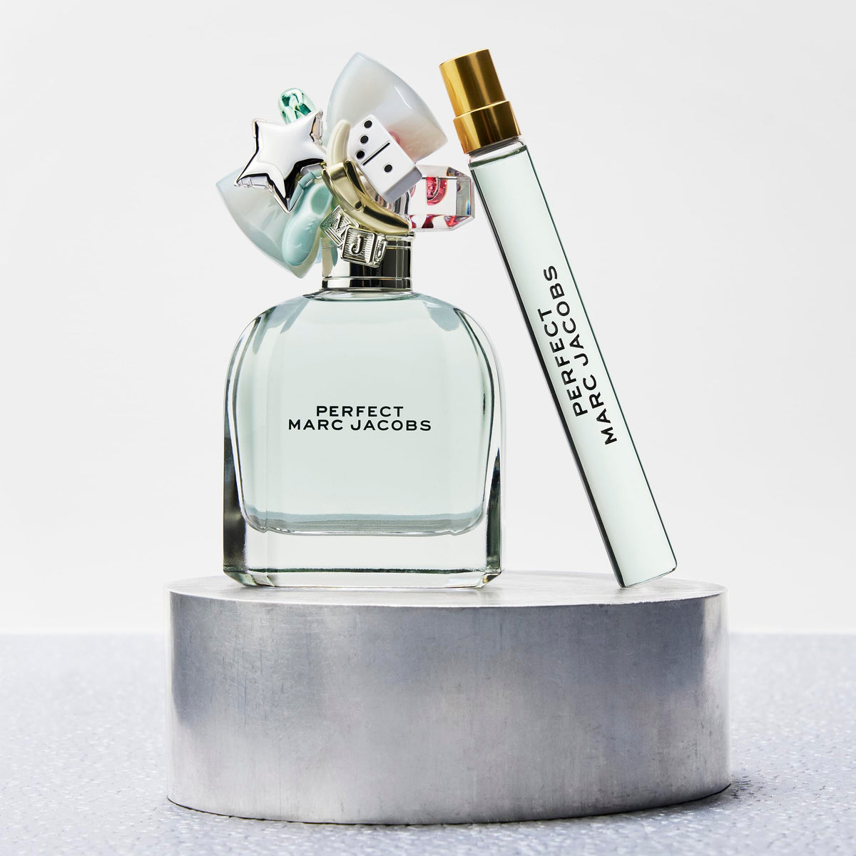 Marc Jacobs Perfect EDT packaging box ready for gifting or self-purchase.