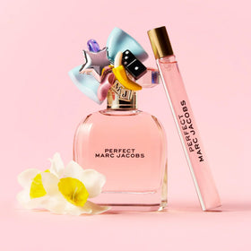 Marc Jacobs Perfect top notes rhubarb and daffodil opening