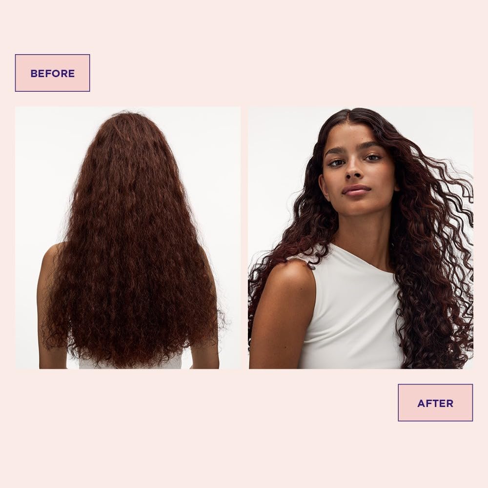 Wet hair application of Maria Nila Coils & Curls gel for even distribution