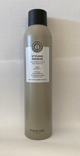 Maria Nila Styling Mousse pump close-up for easy, even application