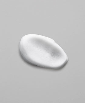 Maria Nila Styling Mousse texture shown for lift and definition