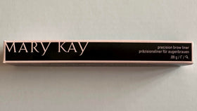 Mary Kay Signature Brow Liner Blonde—narrow tip for detailed shaping and control.