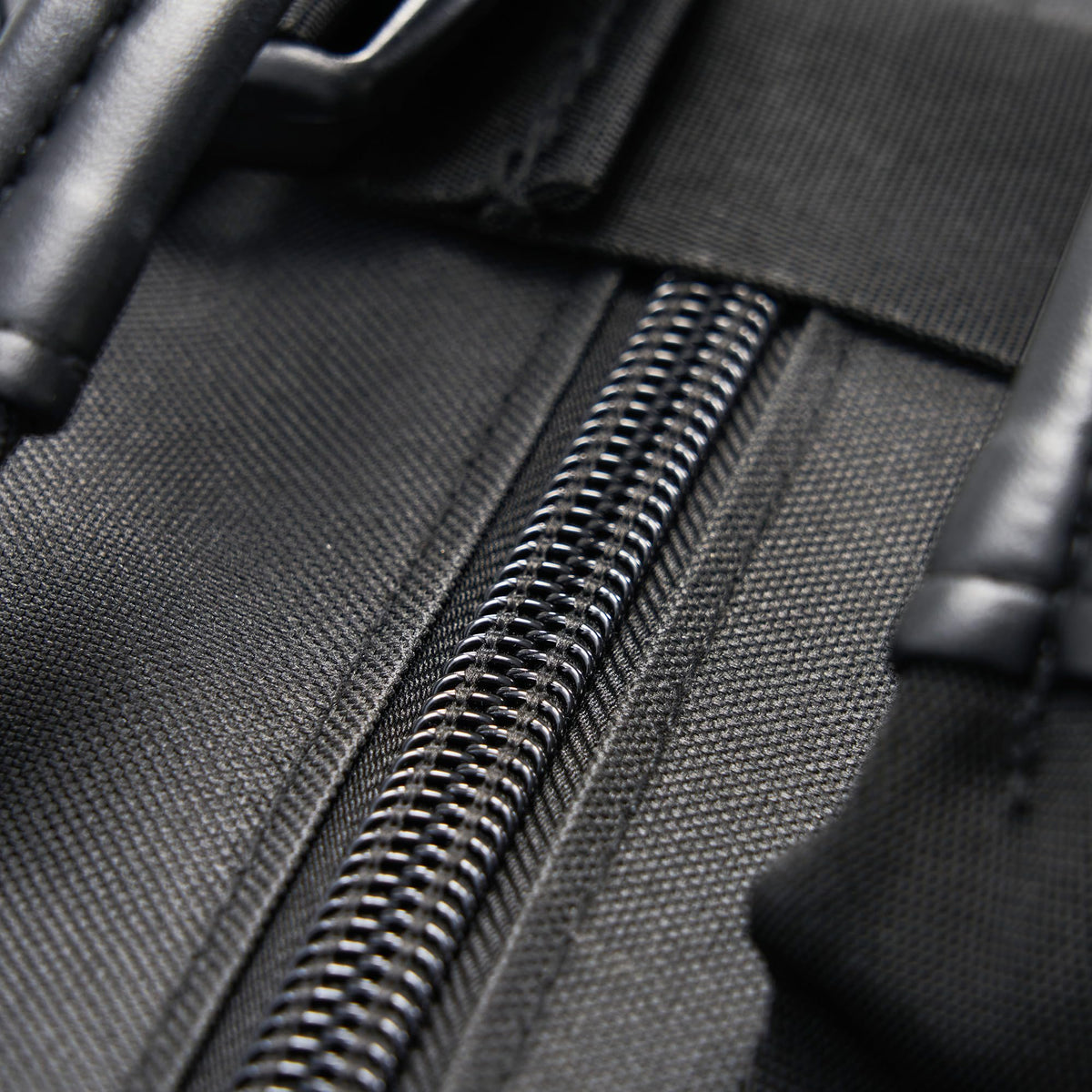 Master Massage adjustable shoulder strap enables comfortable carry.