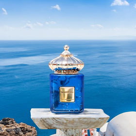 Matin Martin Santorini spray mist during application suggests fresh start