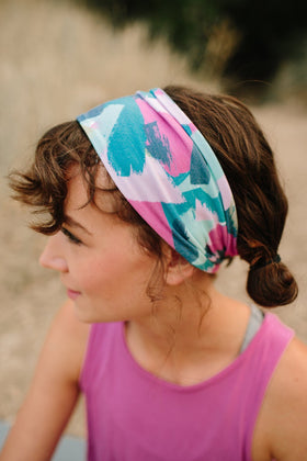Maven Thread Bayside fabric close-up showing stretch and breathability.