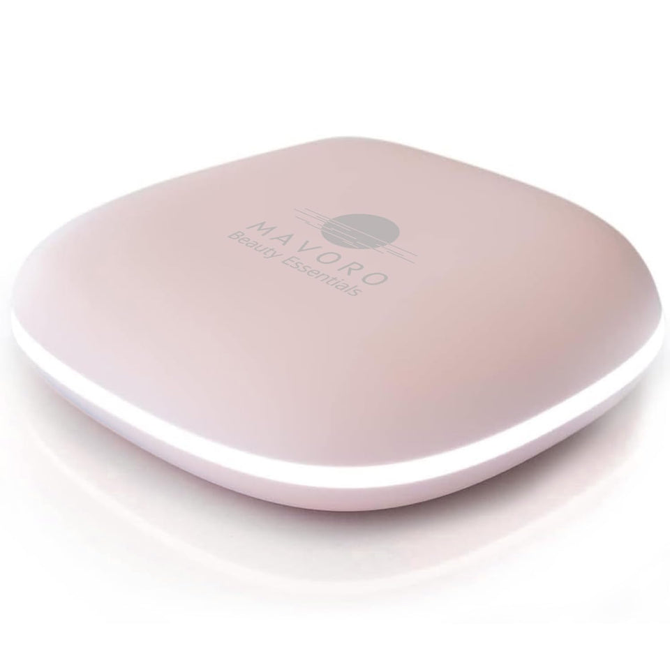Mavoro travel mirror closed with 1x/10x magnification for on-the-go touch-ups.