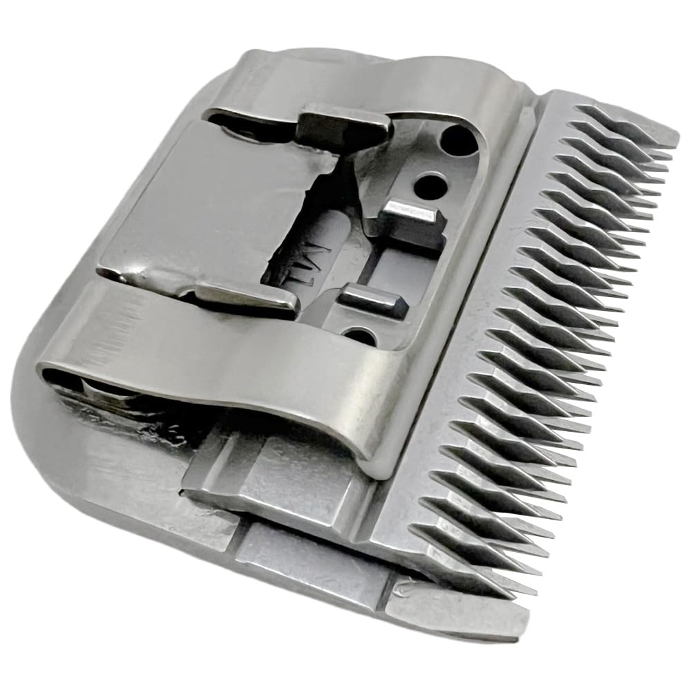 Maxeylead close-cut blade emphasizes sharpness and low-noise operation.