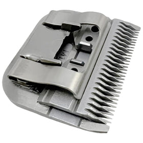 Maxeylead close-cut blade emphasizes sharpness and low-noise operation.