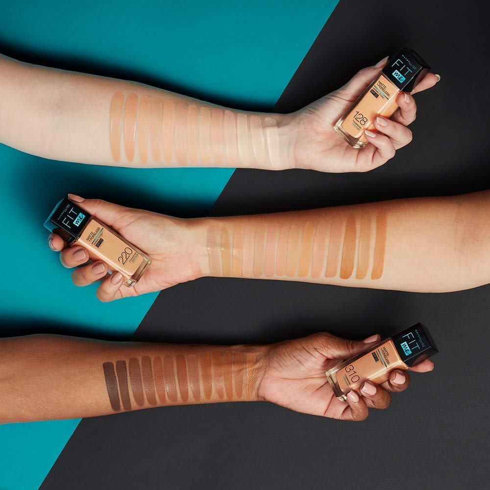 Travel-friendly pouch packaging designed for on-the-go makeup routines.