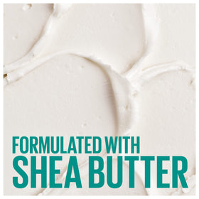 Maybelline Green Edition Mega Mousse lash separation closeup for defined lashes.